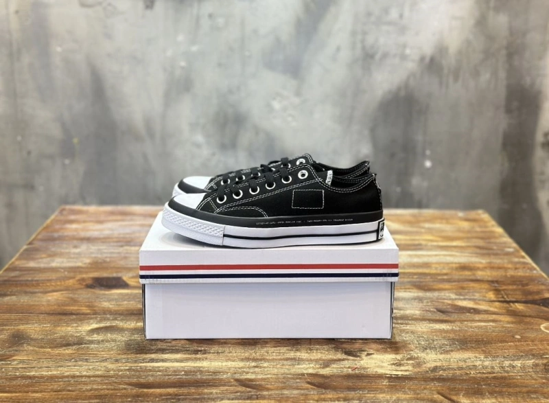 Sleek Gxvxnchy Sneakers 154011