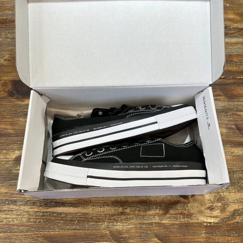 Sleek Gxvxnchy Sneakers 154011