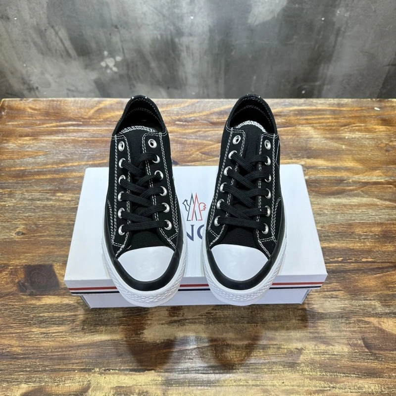 Sleek Gxvxnchy Sneakers 154011