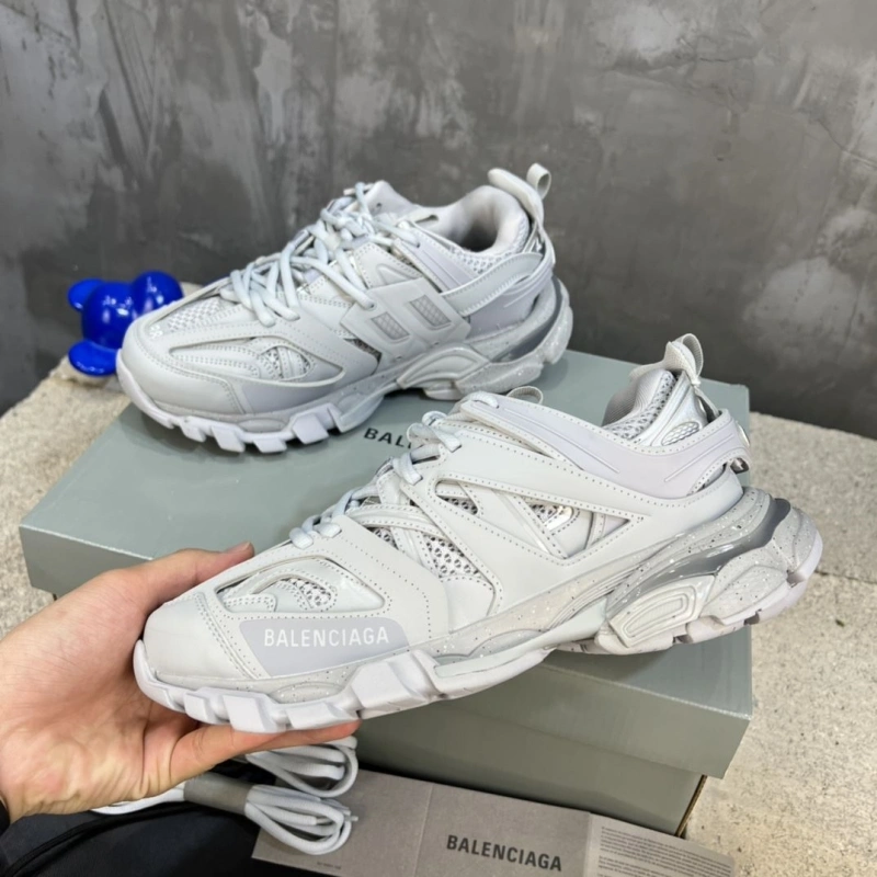WellDesigned Bxlxnciaga Sneakers 109934