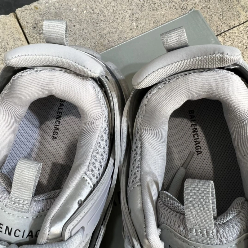 WellDesigned Bxlxnciaga Sneakers 109934