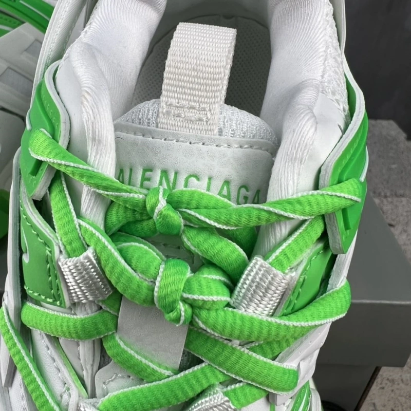 Vibrant Bxlxnciaga Sneakers 109923