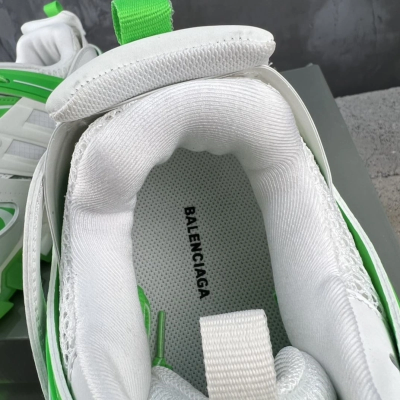 Vibrant Bxlxnciaga Sneakers 109923