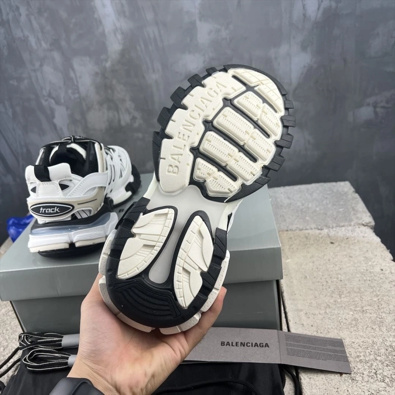 Sleek Bxlxnciaga Sneakers 109919