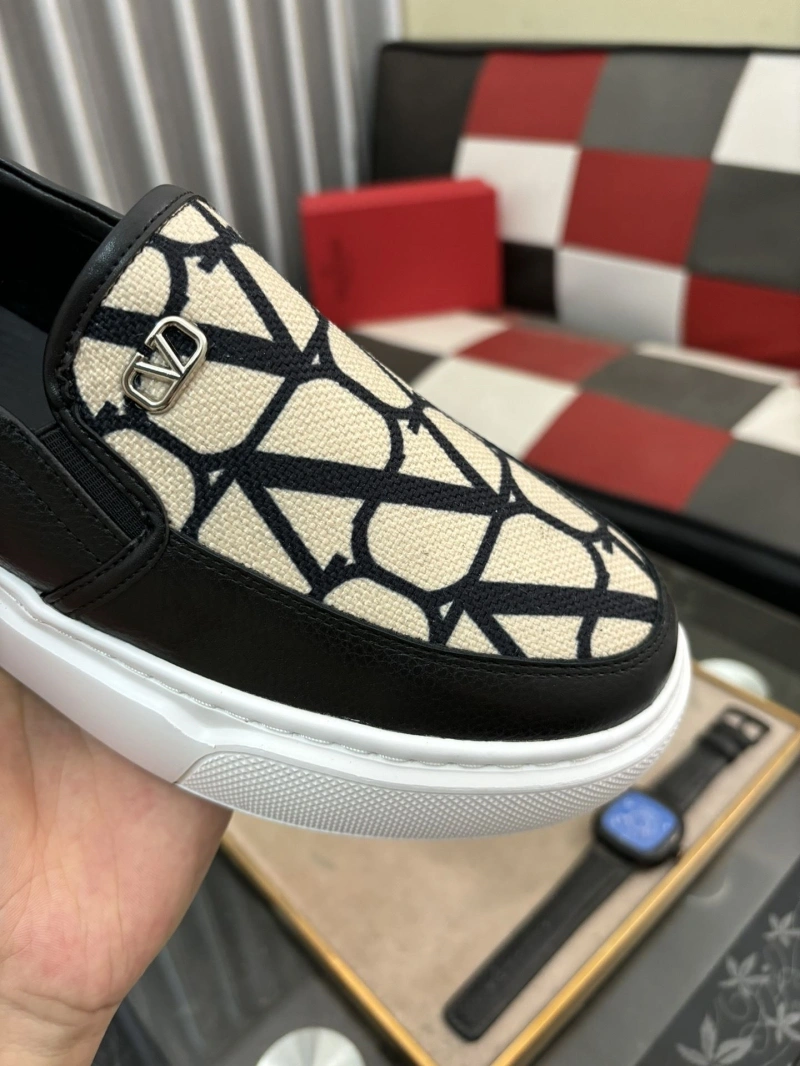 EyeCatching Vxlxntino Casual Shoes 231637