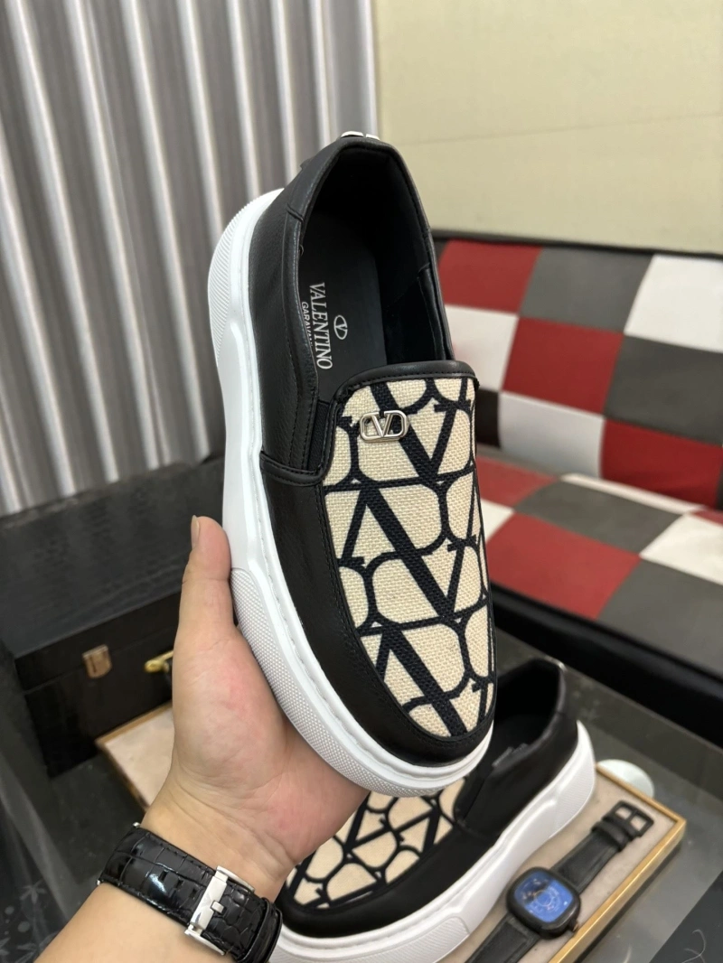 EyeCatching Vxlxntino Casual Shoes 231637