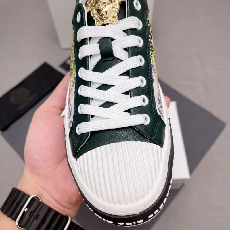 WellDesigned Gxvxnchy Sneakers 153980