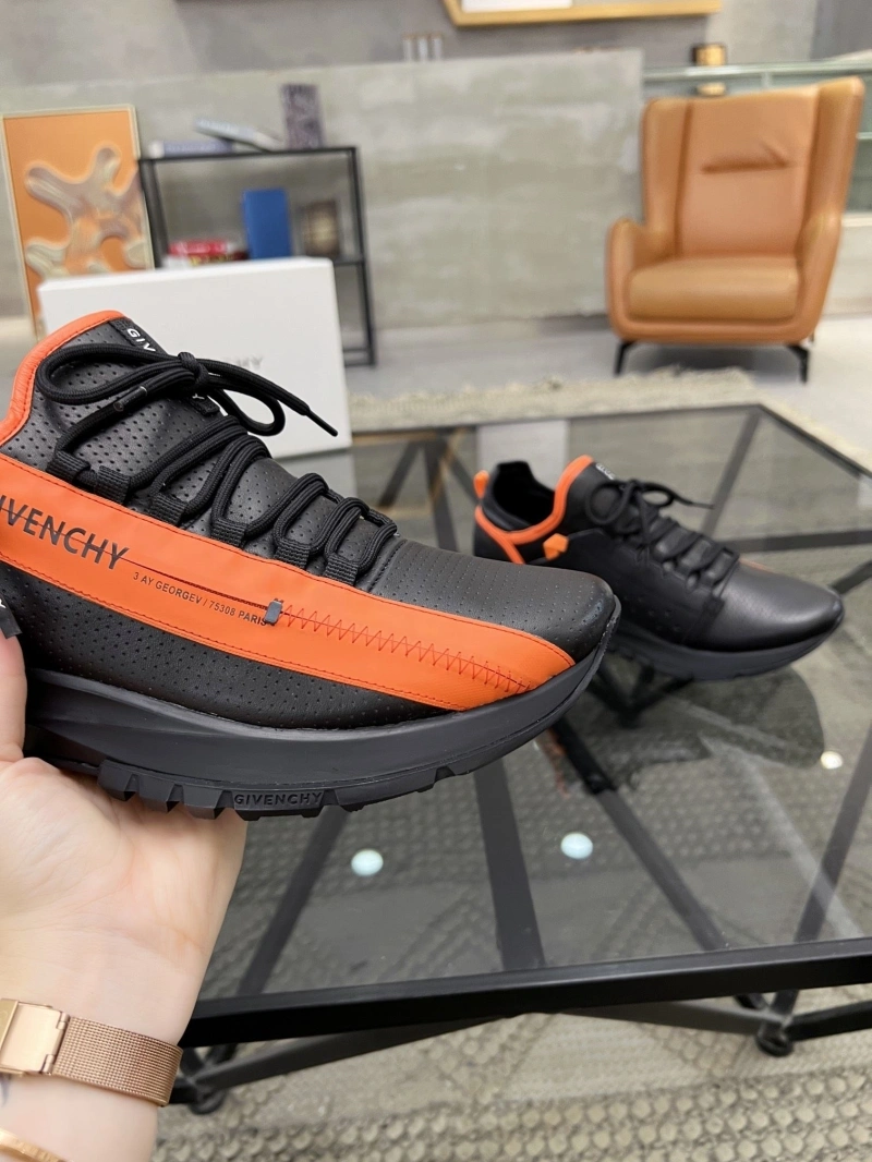 Gxvxnchy Sneakers GoAnywhere 153978