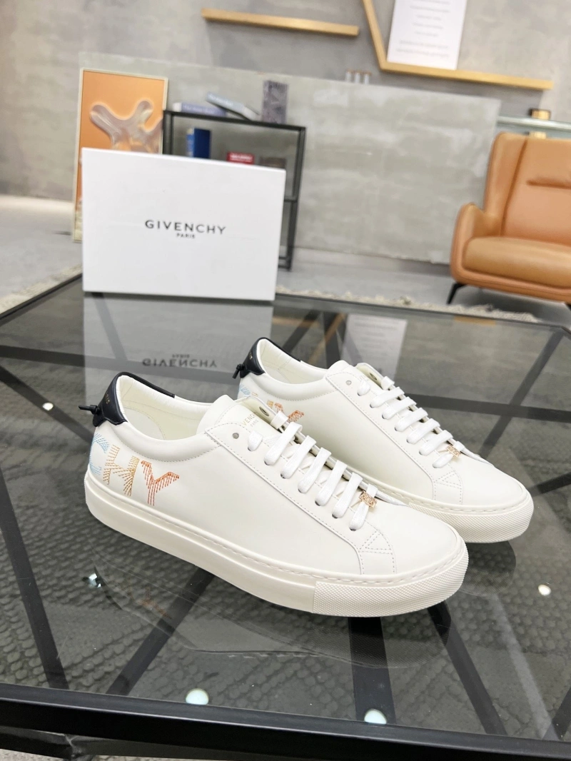 UrbanStyle Gxvxnchy Sneakers 153976