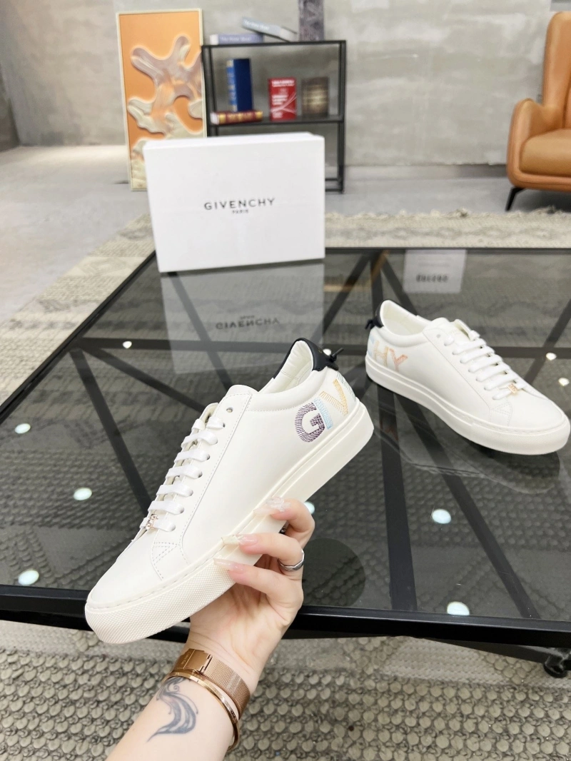 UrbanStyle Gxvxnchy Sneakers 153976