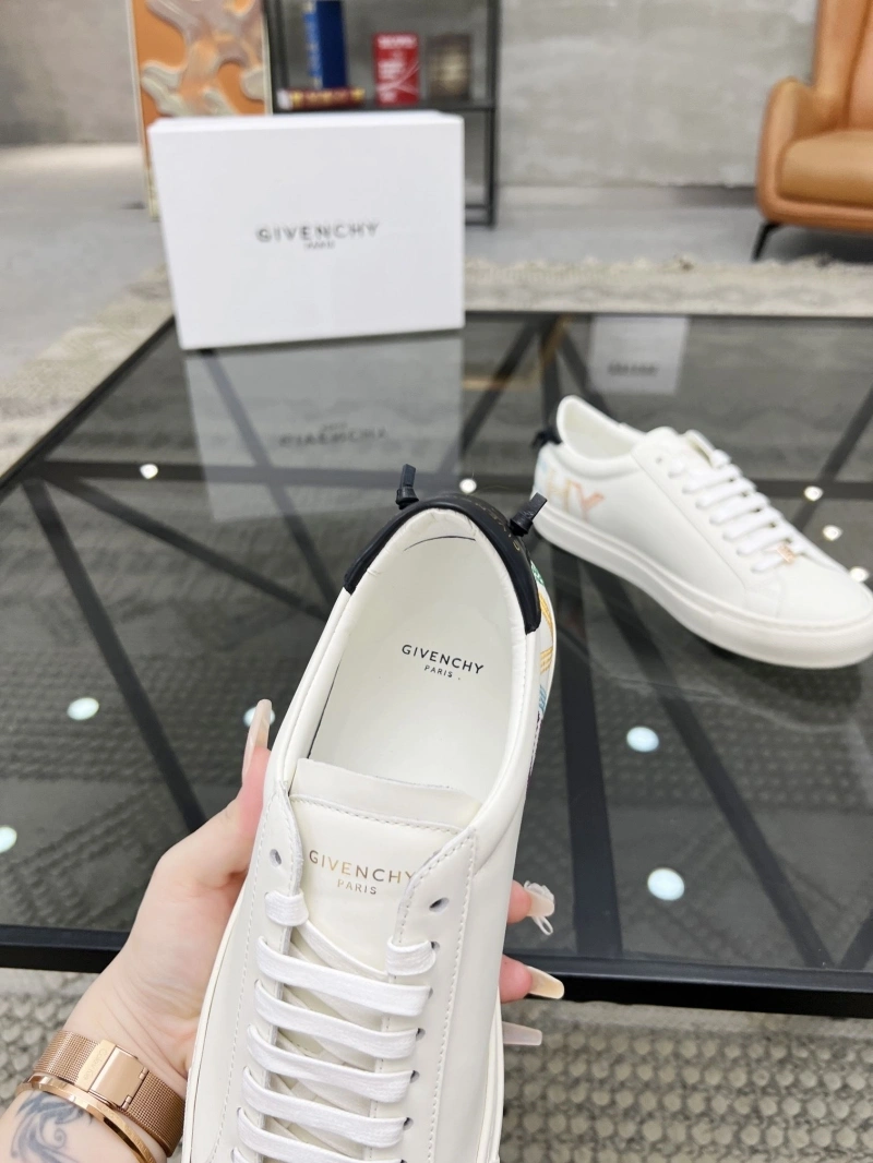 UrbanStyle Gxvxnchy Sneakers 153976