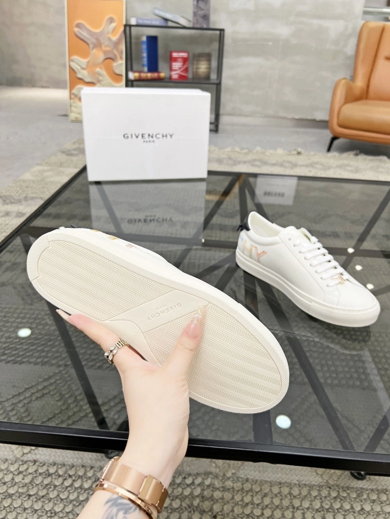 UrbanStyle Gxvxnchy Sneakers 153976