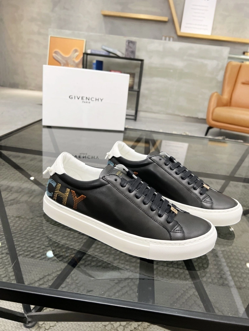 Gxvxnchy Sneakers WellDesigned 153974