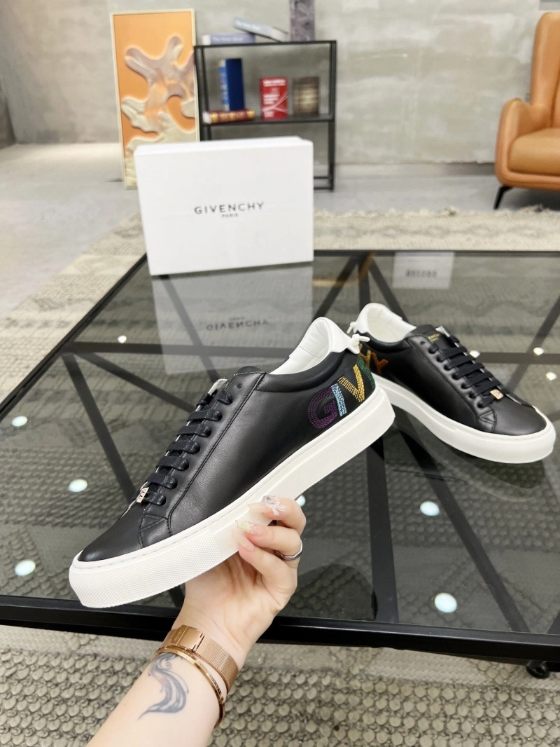 Gxvxnchy Sneakers WellDesigned 153974