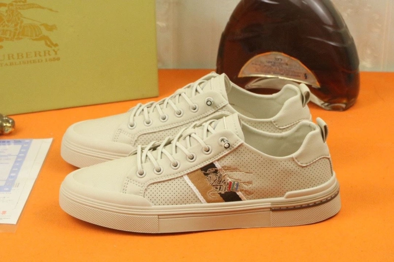 Timeless Bxrbxrry Sneakers 115318