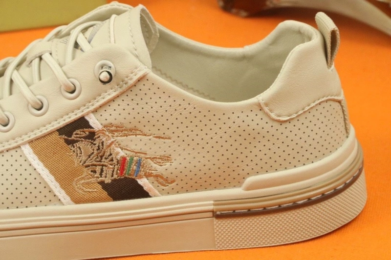 Timeless Bxrbxrry Sneakers 115318