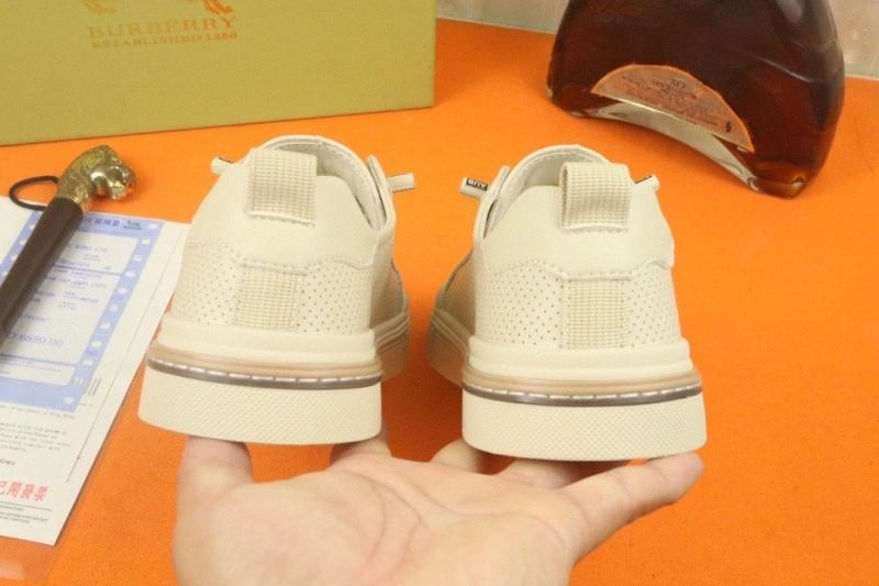 Timeless Bxrbxrry Sneakers 115318