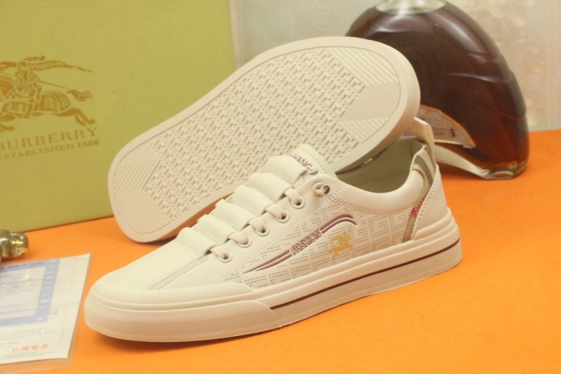 Compact Bxrbxrry Sneakers 115313