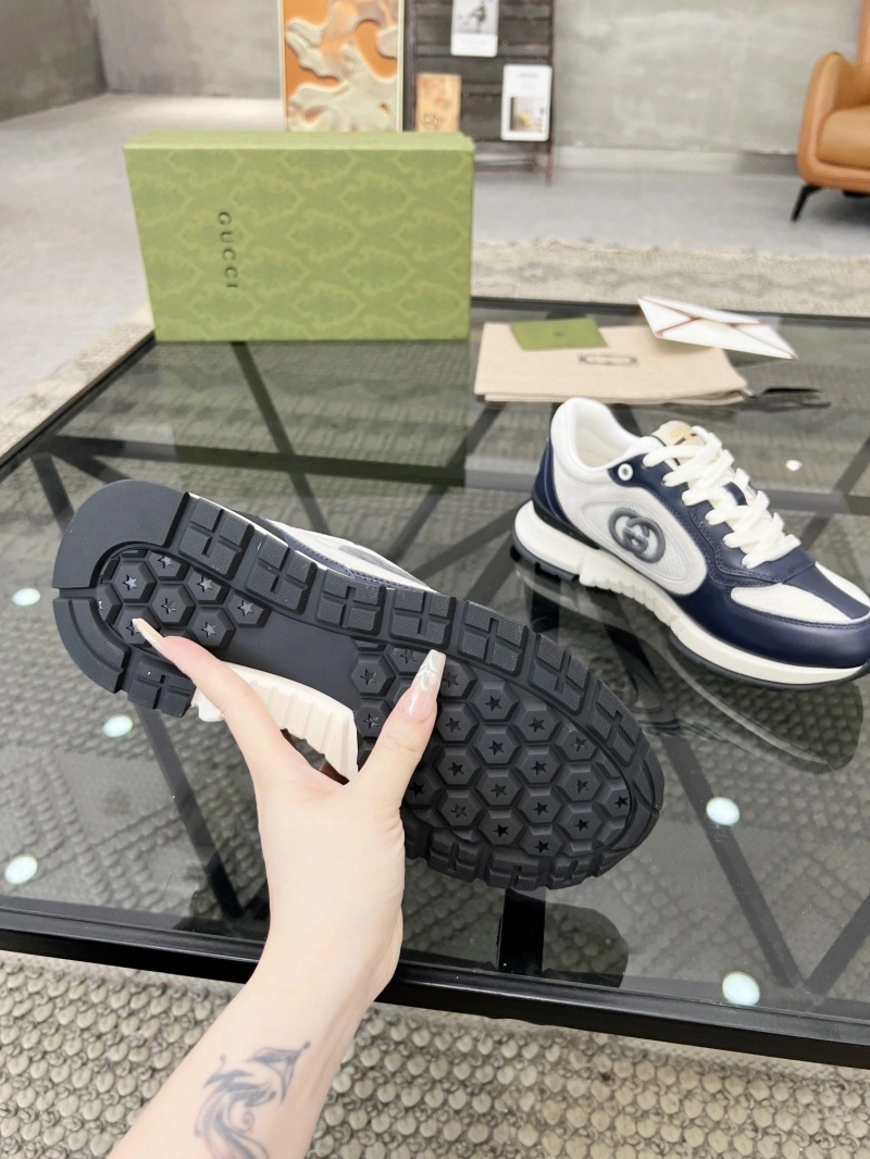 Versatile Gxccx Sneakers 163892