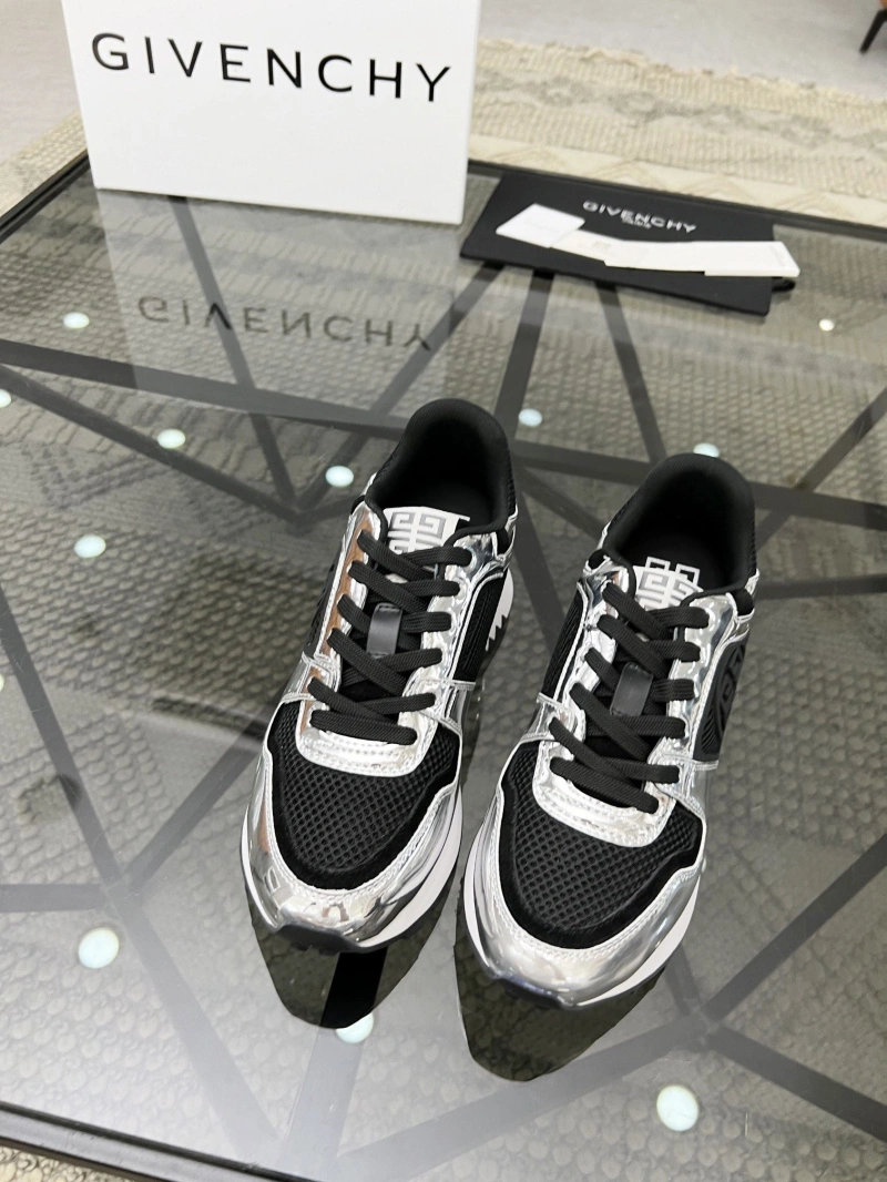 Gxvxnchy Sneakers EyeCatching 153969