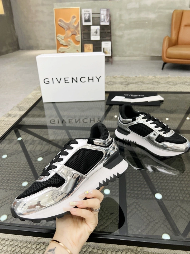 Gxvxnchy Sneakers EyeCatching 153969