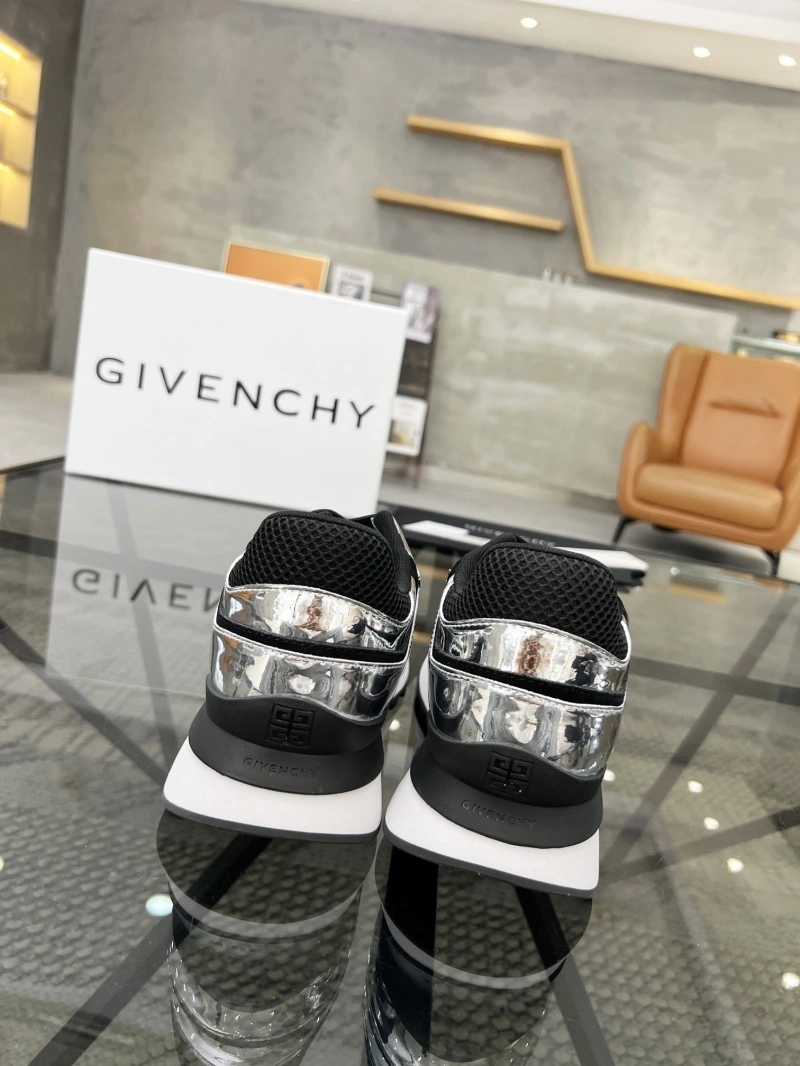 Gxvxnchy Sneakers EyeCatching 153969