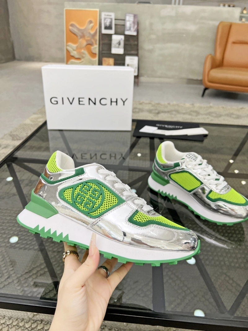 DailyWear Gxvxnchy Sneakers 153966