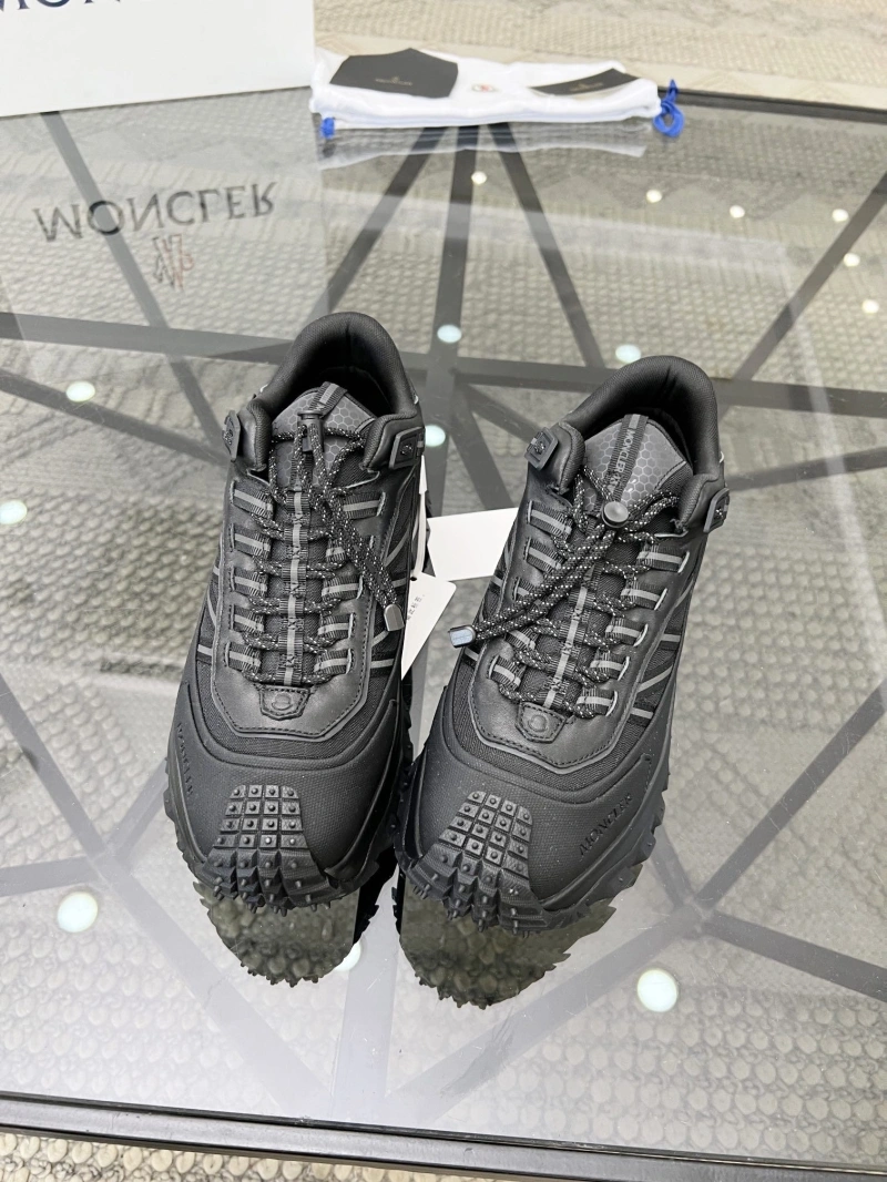 Bold Mxnclxr Sneakers 197619