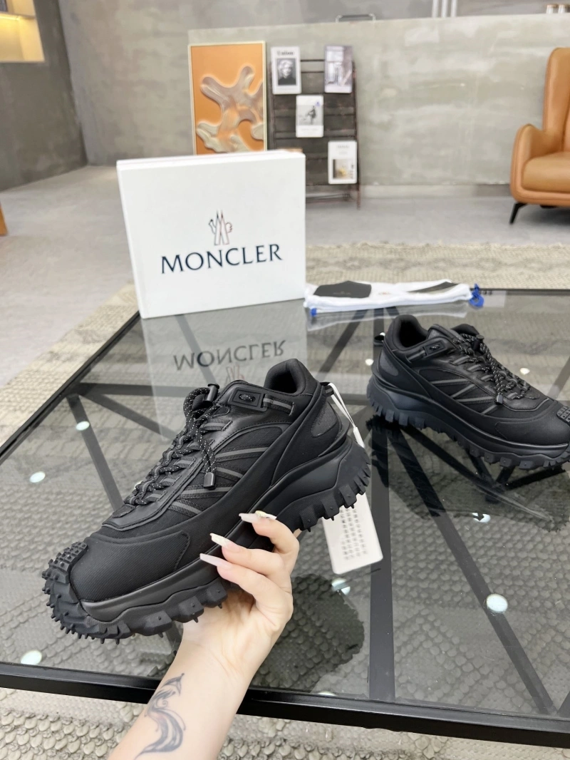 Bold Mxnclxr Sneakers 197619