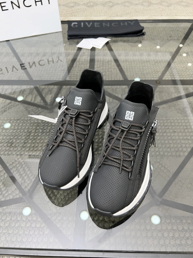 Gxvxnchy Sneakers Bold 153964