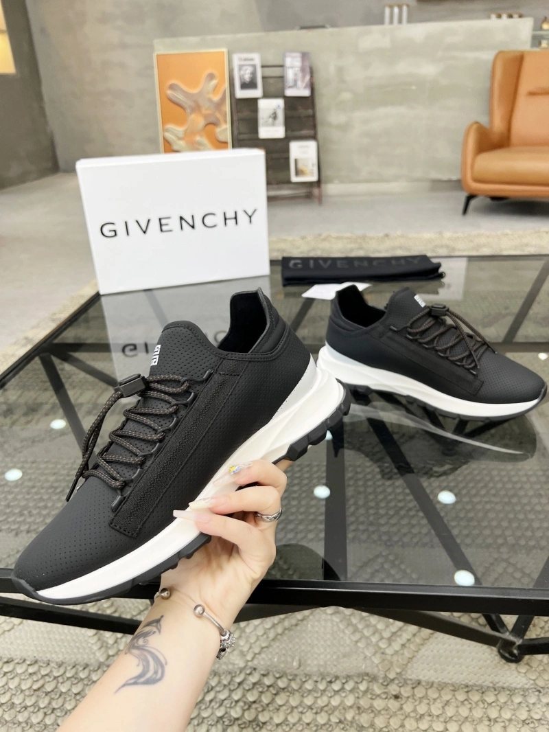 Gxvxnchy Sneakers Bold 153964
