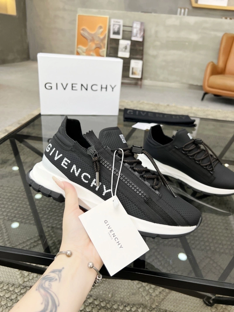 Gxvxnchy Sneakers Bold 153964