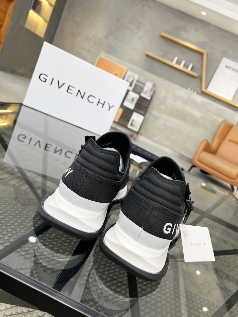 Gxvxnchy Sneakers Bold 153964