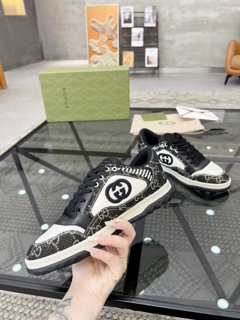 Vibrant Gxccx Sneakers 163896