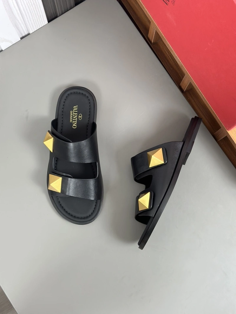 Cozy Vxlxntino Slippers 231606