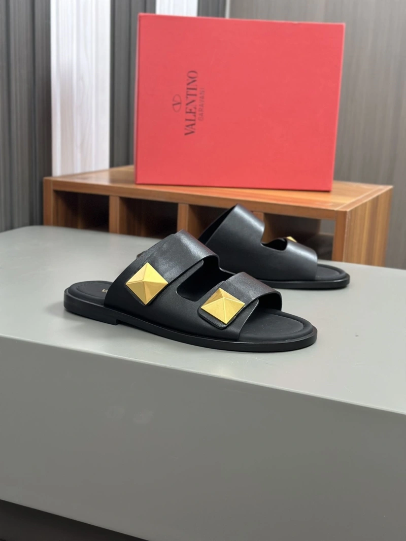 Cozy Vxlxntino Slippers 231606