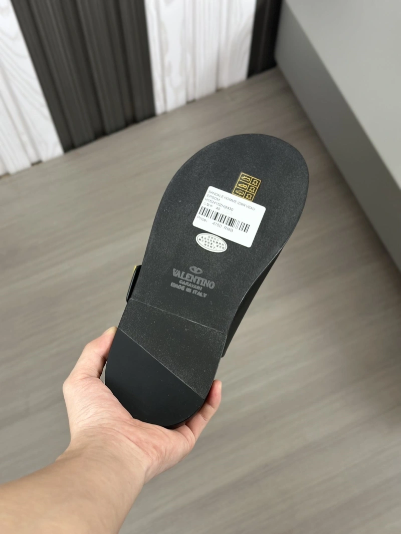 Cozy Vxlxntino Slippers 231606
