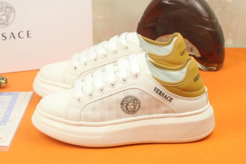 Gxvxnchy Sneakers Stylish 153950