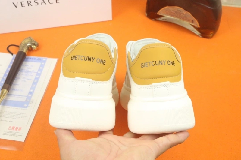 Gxvxnchy Sneakers Stylish 153950