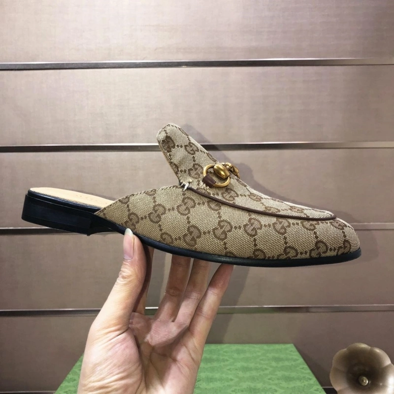 Elegant Gxccx Slippers 163990