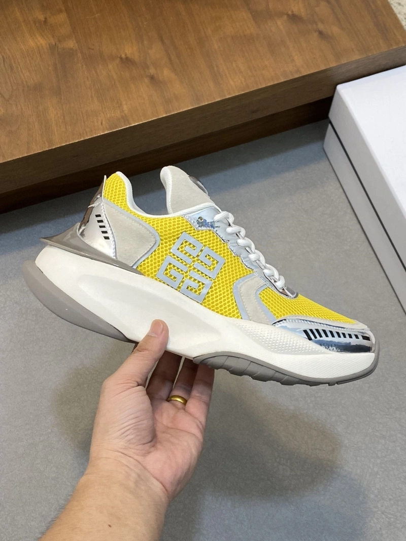 Gxvxnchy Sneakers Resilient 153958