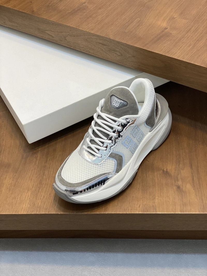 Gxvxnchy Sneakers Unique 153960