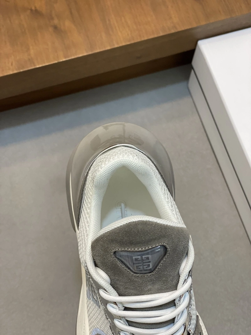 Gxvxnchy Sneakers Unique 153960