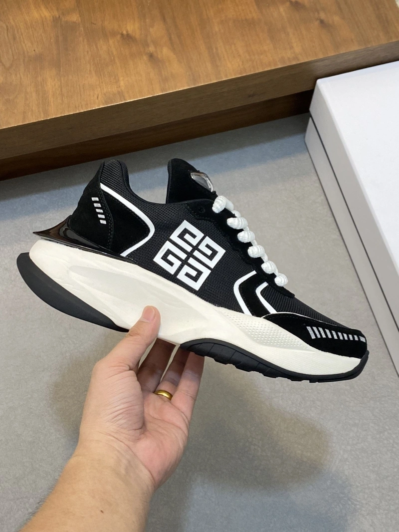 Gxvxnchy Sneakers Trendy 153941