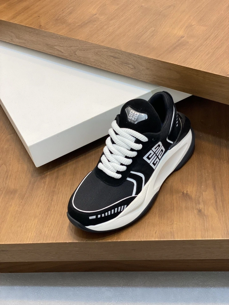 Gxvxnchy Sneakers Trendy 153941