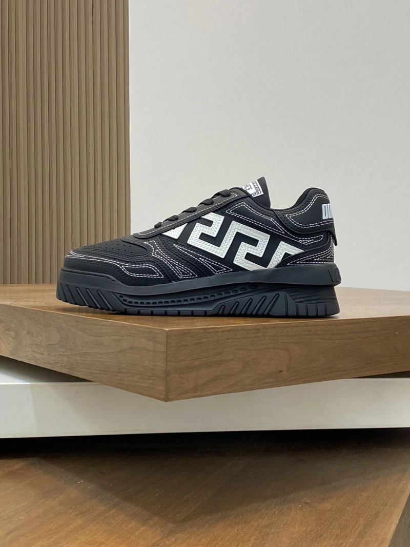 DailyWear Gxvxnchy Sneakers 153957