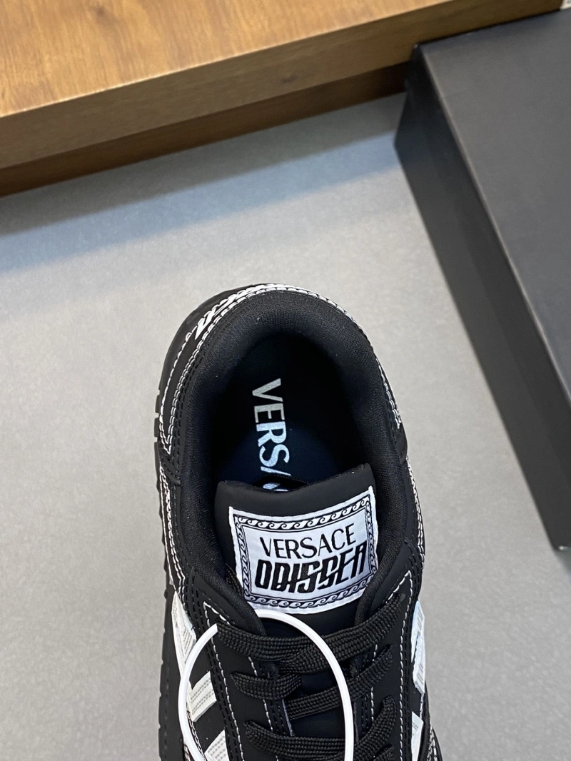 DailyWear Gxvxnchy Sneakers 153957