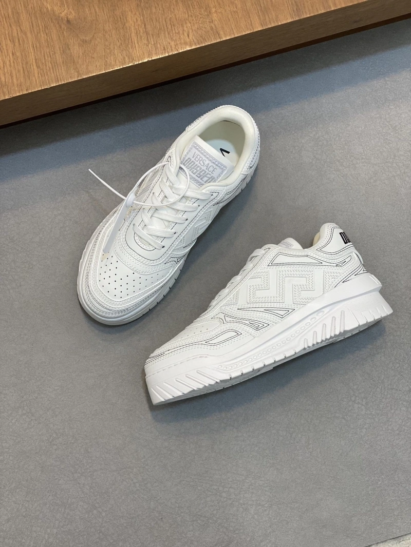 Gxvxnchy Sneakers Sophisticated 153951