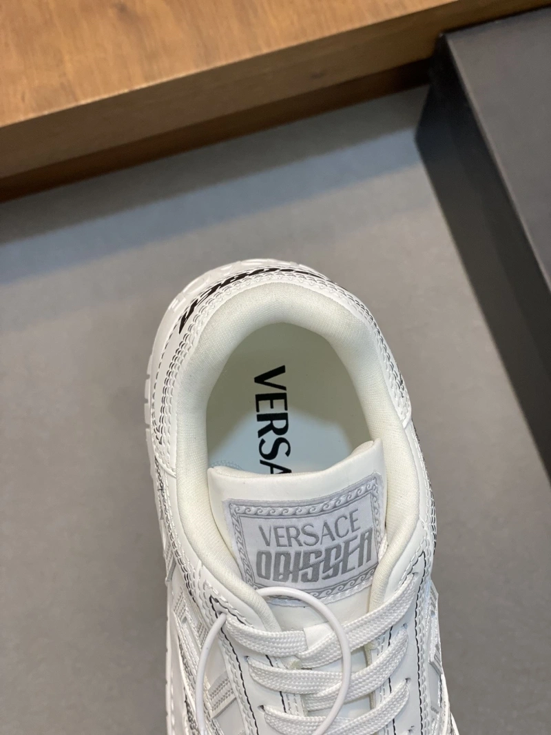 Gxvxnchy Sneakers Sophisticated 153951
