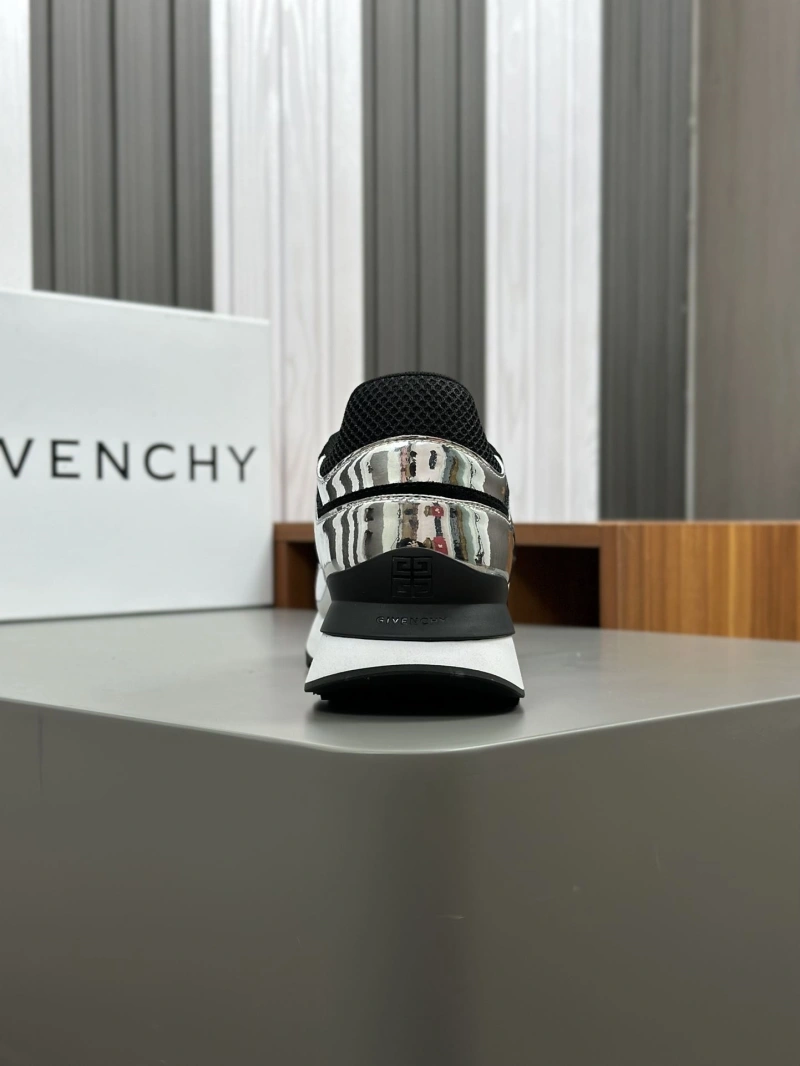 Timeless Gxvxnchy Sneakers 153948
